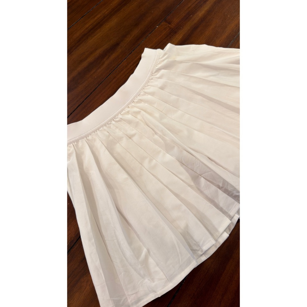Lululemon White Pleated Tennis Skirt Size 4 Activewear Mini Skirt - Picture 10 of 16